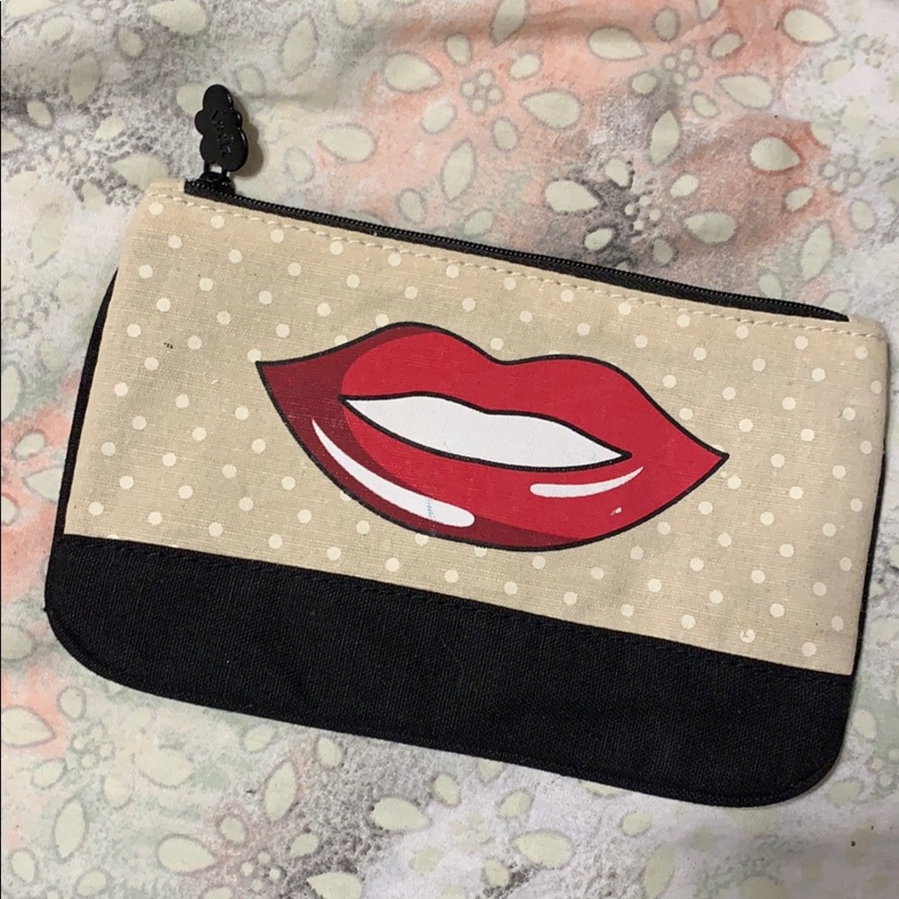 2/$10 or 5/$25 ipsy Bag ✨ Smile Print Red Lips